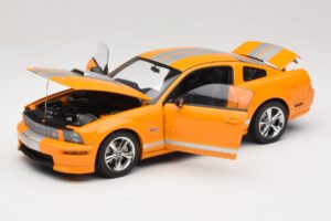Ford Mustang GT S197 Grabber Orange Metallic AUTOart 1:18 73117-A1 Metal - imagen 2 de 8