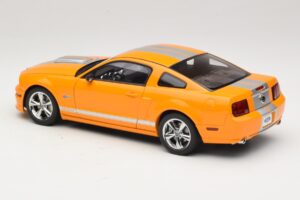 Ford Mustang GT S197 Grabber Orange Metallic AUTOart 1:18 73117-A1 Metal - imagen 7 de 8