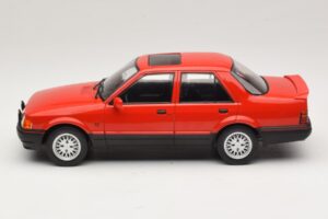 Ford Orion Mk2 1600E Rojo MCG 1:18 MCG18488 Metal - imagen 3 de 6