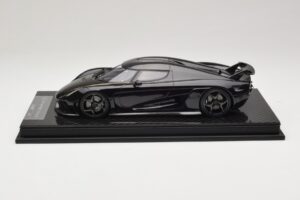 Koenigsegg Regera Negro Paquete de Carbono FrontiArt 1:18 F079-179 Resina - imagen 3 de 7