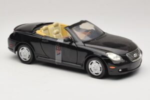 Lexus SC430 Descapotable Negro Motormax 1:18 73119 Metal - imagen 4 de 6