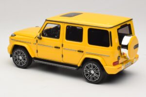 Mercedes G-Class W465 Sun Yellow Norev 1:18 183038 Metal - imagen 5 de 6