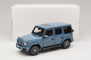 Mercedes G-Class W465 Vintage Blue Norev 1:18 183034 Metal - imagen 6 de 6