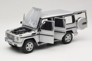 Mercedes G500 W463 LWB Edición Concesionario Plata AUTOart 1:18 B66962142 Metal - imagen 2 de 8