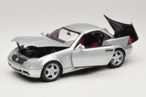Mercedes SLK230 R170 AMG Roadster Plata UT Models 1:18 26152 Metal - imagen 2 de 8