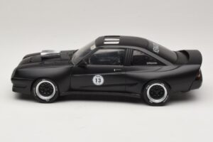 Opel Manta B Custom Negro Mate Kenwood MCG 1:18 MCG18095 Metal - imagen 3 de 6