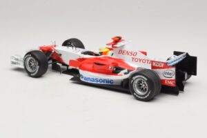 Panasonic Toyota Racing TF106 #12 R. Schumacher 2006 Minichamps 1:18 AM59557K Metal - imagen 5 de 7