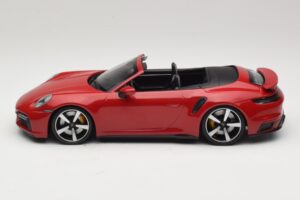 Porsche 911 992 Turbo S Descapotable Rojo Oscuro Minichamps 1:18 PORSCHE007 Metal - imagen 3 de 6