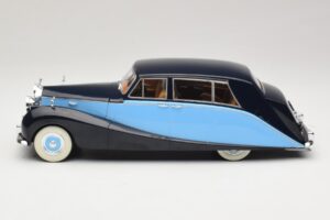 Rolls-Royce Silver Wraith Empress by Hooper Negro & Azul Oscuro MCG 1:18 MCG18051 Metal - imagen 3 de 6
