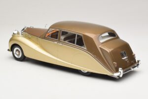 Rolls-Royce Silver Wraith Empress by Hooper Marrón & Dorado MCG 1:18 MCG18000 Metal - imagen 5 de 6