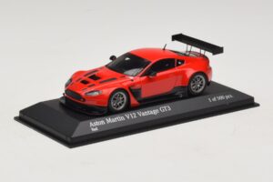 Aston Martin V12 Vantage GT3 Rojo Minichamps 1:43 4371121392 Metal - imagen 2 de 4