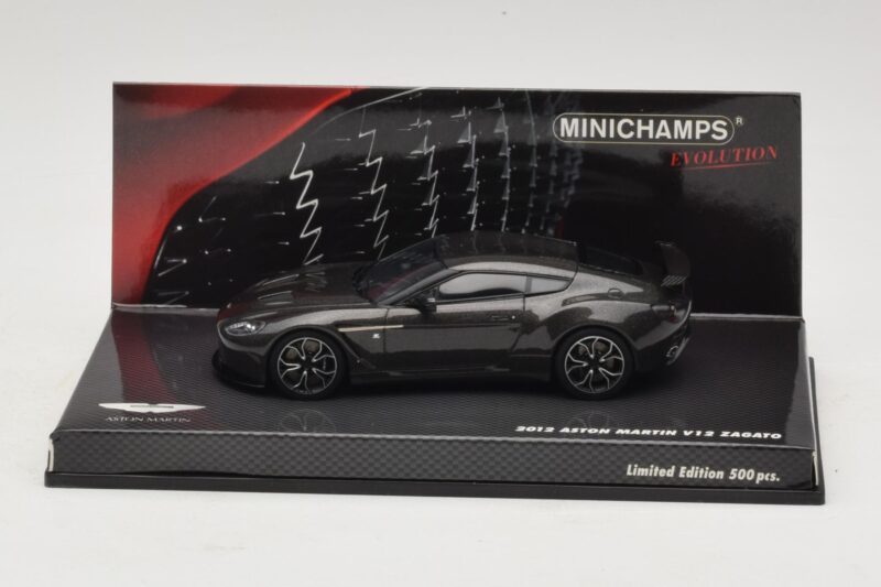 Aston Martin V12 Zagato Scintilla Silver Minichamps 1:43 437137221 Metal