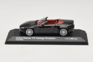 Aston Martin V8 Vantage Roadster Negro Metalizado Minichamps 1:43 400137431 Metal