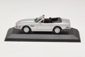 Aston Martin V8 Volante Plata Minichamps 1:43 400137601 Metal