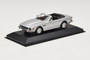 Aston Martin V8 Volante Plata Minichamps 1:43 400137601 Metal - imagen 2 de 4