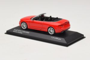 Audi RS5 B8 Descapotable Rojo Minichamps 1:43 410011230 Metal - imagen 3 de 4