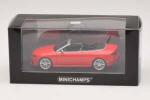 Audi RS5 B8 Descapotable Rojo Minichamps 1:43 410011230 Metal - imagen 4 de 4