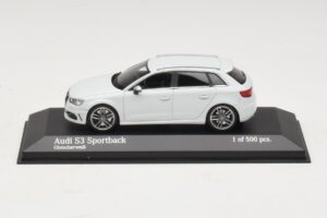 Audi S3 8V Sportback Blanco Minichamps 1:43 437013010 Metal