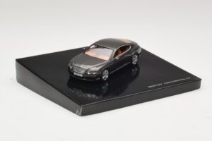 Bentley Continental GT Cypress Green Minichamps 1:43 BL312 Metal - imagen 2 de 4
