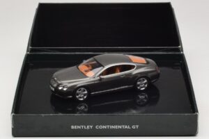 Bentley Continental GT Cypress Green Minichamps 1:43 BL312 Metal - imagen 4 de 4