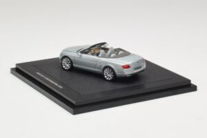Bentley Continental GTC Light Grey Metallic Minichamps 1:43 BL907 Metal - imagen 2 de 4