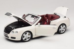 Bentley Continental GTC Blanco Caja De Repuesto Minichamps 1:18 100139032-R1 Metal - imagen 2 de 8