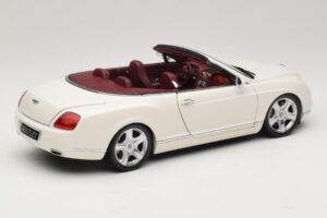 Bentley Continental GTC Blanco Caja De Repuesto Minichamps 1:18 100139032-R1 Metal - imagen 3 de 8