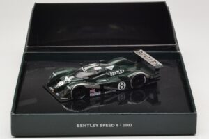 Bentley Speed 8 LMP900 #8 J. Herbert / D. Brabham / M. Blundell 24 Hours of Le Mans 2003 Minichamps 1:43 BL364 Metal - imagen 4 de 4