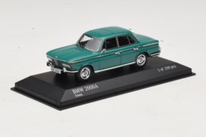 BMW 2000A Verde Minichamps 1:43 437023001 Metal - imagen 2 de 4
