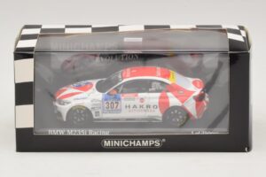 BMW M235i Bong Motorsport #307 Nett / Akata 24 Hours of Nurburgring 2015 Minichamps 1:43 437152507 Metal - imagen 4 de 4
