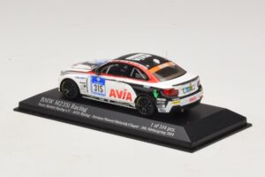 BMW M235i Team Mathol #315 24 Hours of Nurburgring 2014 Minichamps 1:43 437142415 Metal - imagen 3 de 4