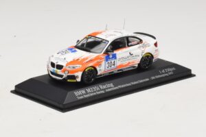 BMW M235i Team Rent2drive #304 Ackermann / Wishkirchen 24 Hours of Nurburgring 2015 Minichamps 1:43 437152504 Metal - imagen 2 de 4