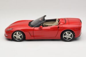 Chevrolet Corvette C6 Descapotable Rojo AUTOart 1:18 71221 Metal - imagen 4 de 8