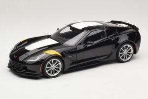 Chevrolet Corvette C7 Grand Sport Negro con Rayas Blancas AUTOart 1:18 71273 Compuesto