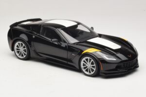Chevrolet Corvette C7 Grand Sport Negro con Rayas Blancas AUTOart 1:18 71273 Compuesto - imagen 6 de 8