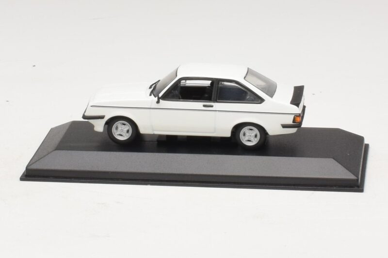 Ford Escort Mk1 TC Blanco Minichamps 1:43 Ford Escort Mk1 TC Blanco Minichamps 1:43 400081070 Metal