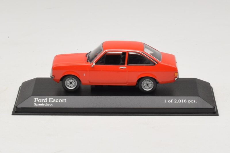 Ford Escort Mk2 Spanish Red Minichamps 1:43 Ford Escort Mk2 Spanish Red Minichamps 1:43 400084100 Metal