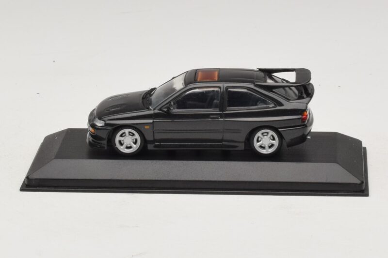 Ford Escort RS Cosworth Negro Metalizado Minichamps 1:43 430082106 Metal