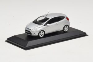 Ford Fiesta Mk7 Moondust Silver Metallic Minichamps 1:43 403088003 Metal - imagen 2 de 4