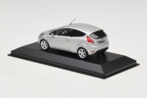 Ford Fiesta Mk7 Moondust Silver Metallic Minichamps 1:43 403088003 Metal - imagen 3 de 4
