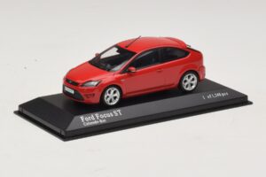 Ford Focus ST Mk2 Rojo Minichamps 1:43 400087301 Metal - imagen 2 de 4