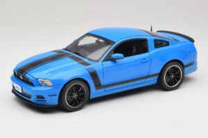 Ford Mustang Boss 302 S197 Azul Shelby Collectibles 1:18 25414S Metal