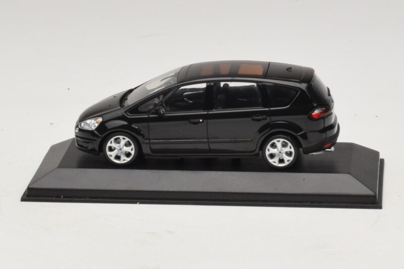 Ford S-Max Negro Metalizado Minichamps 1:43 Ford S-Max Negro Metalizado Minichamps 1:43 400085400 Metal
