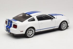 Ford Shelby Cobra GT500 Concept Blanco con Raya Azul AUTOart 1:18 73052 Metal - imagen 3 de 8