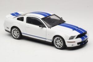 Ford Shelby Cobra GT500 Concept Blanco con Raya Azul AUTOart 1:18 73052 Metal - imagen 6 de 8