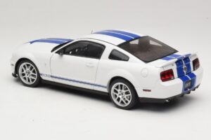 Ford Shelby Cobra GT500 Concept Blanco con Raya Azul AUTOart 1:18 73052 Metal - imagen 7 de 8