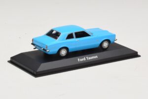 Ford Taunus TC Coupé Azul Claro Maxichamps 1:43 940081301 Metal - imagen 2 de 4