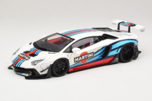 Lamborghini Aventador LB Works Martini Livery AUTOart 1:18 79185 Compuesto