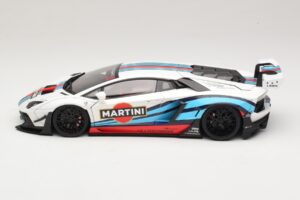 Lamborghini Aventador LB Works Martini Livery AUTOart 1:18 79185 Compuesto - imagen 4 de 8
