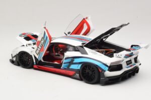 Lamborghini Aventador LB Works Martini Livery AUTOart 1:18 79185 Compuesto - imagen 5 de 8
